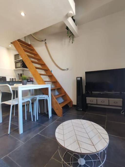 Esprit Du Sud - Appartement Cosy Proche Centre - Toulon Buitenkant foto